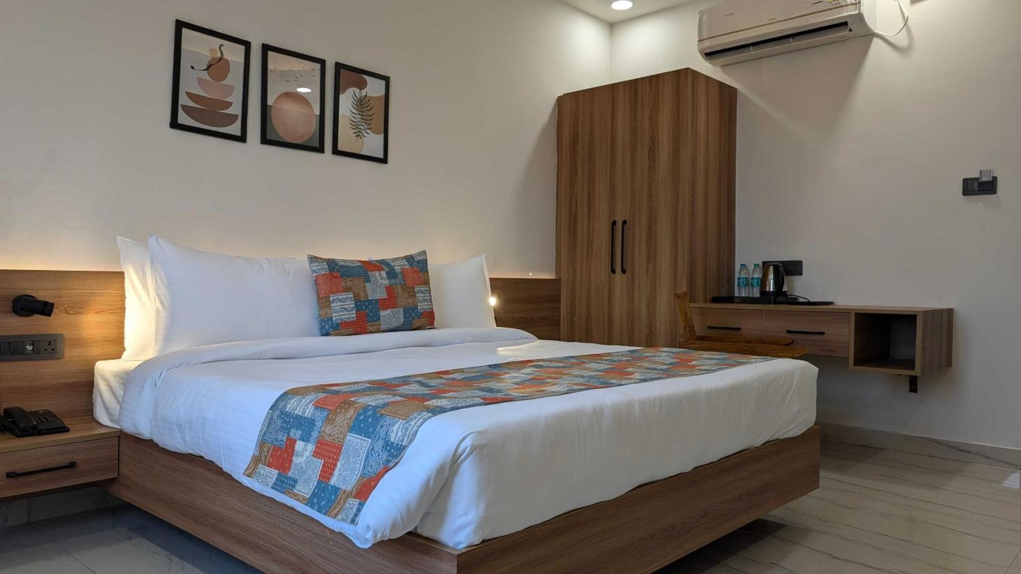 Hotel O Vasu Palace Ayodhya Extérieur photo