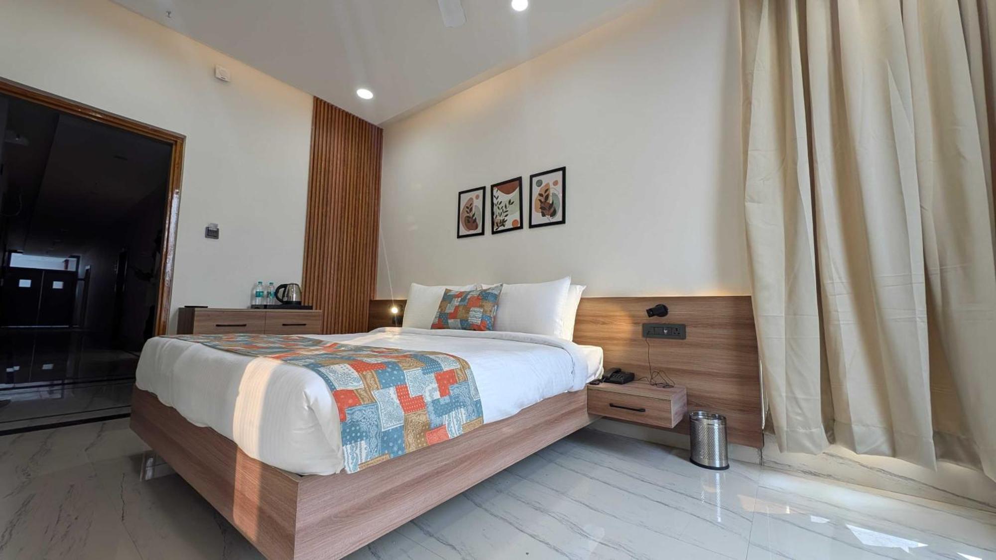 Hotel O Vasu Palace Ayodhya Extérieur photo